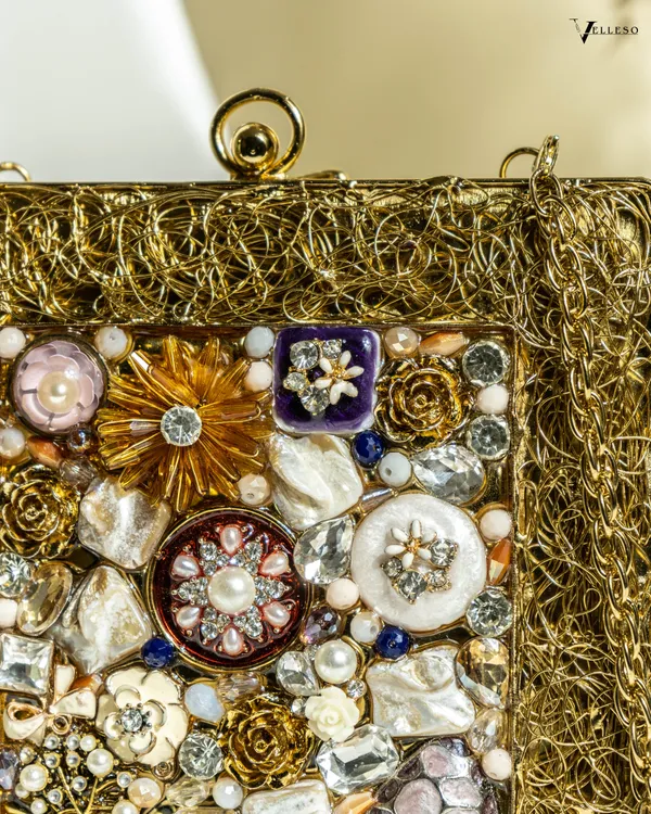 Veloura_Vintage_Vault